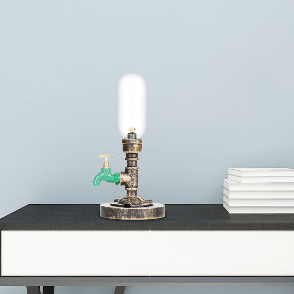 TechLicht - Moderne Tafellamp met Industrieel Design en Metalen Pijp voor Unieke Verlichting