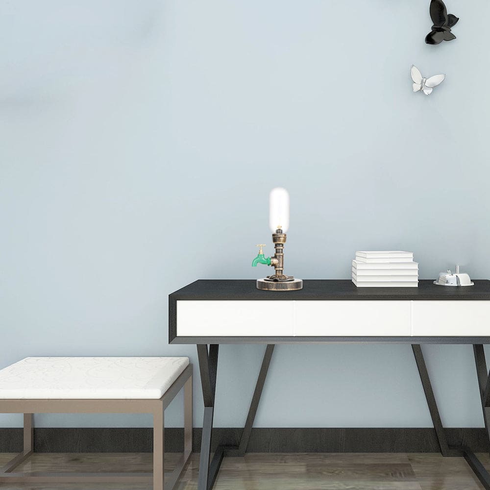 TechLicht - Moderne Tafellamp met Industrieel Design en Metalen Pijp voor Unieke Verlichting