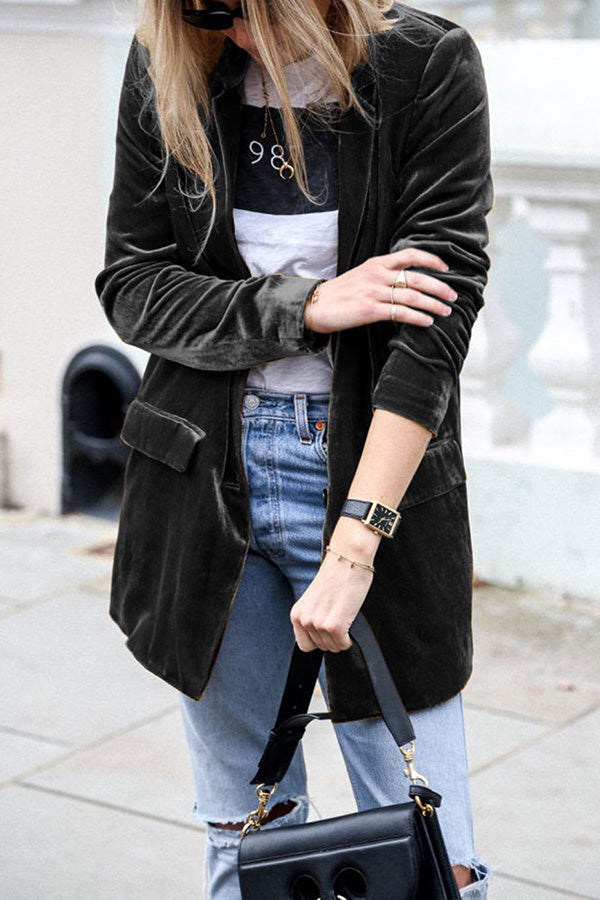 Elvira – Opvallende Fluwelen Blazer in Streetstyle
