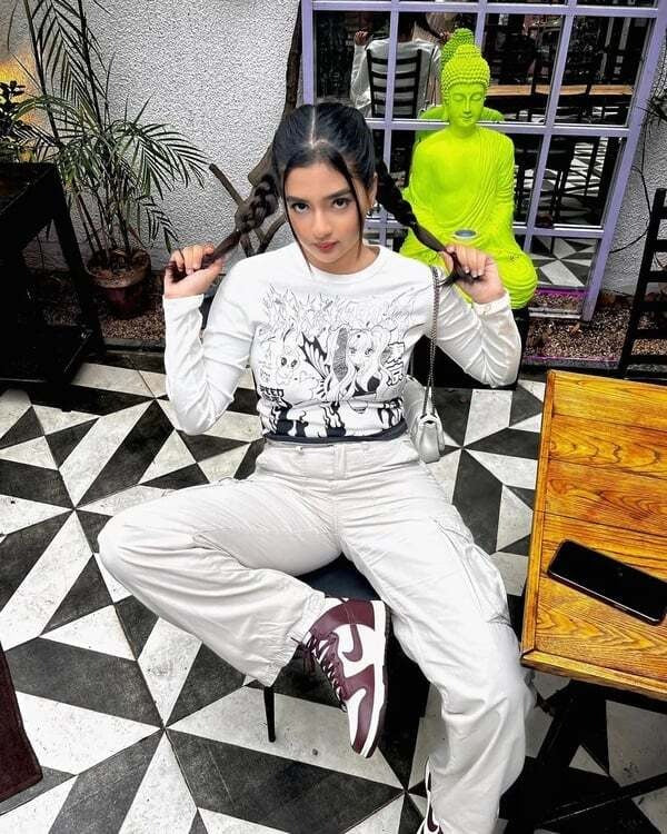 Isabelle's Verstelbare Cargo Broek | Comfortabele en Stijlvolle Damesbroek