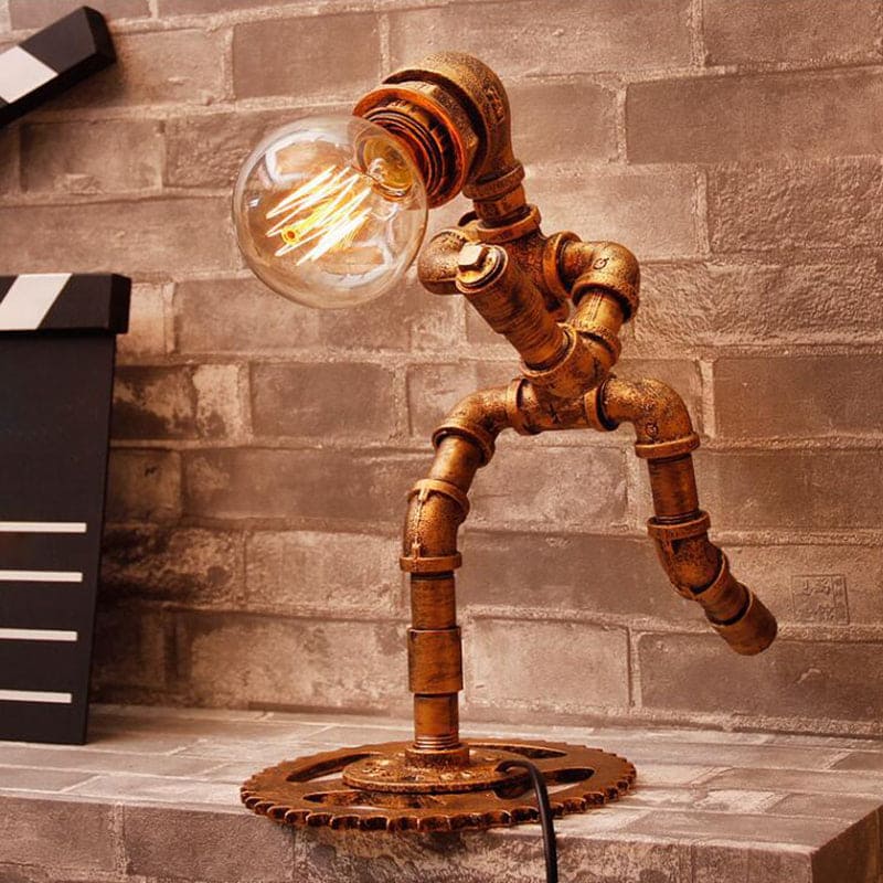 RetroFit - Vintage Metalen Jogger-Vormige Tafellamp voor Unieke Verlichting