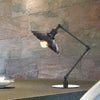RetroStijl - Verstelbare Vintage Tafellamp met Geschulpte Metalen Kap voor Unieke Verlichting