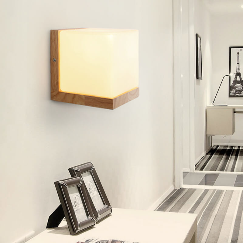 WoodLux - Moderne houten wandlamp met kubusvormige basis | Stijlvolle en duurzame verlichting
