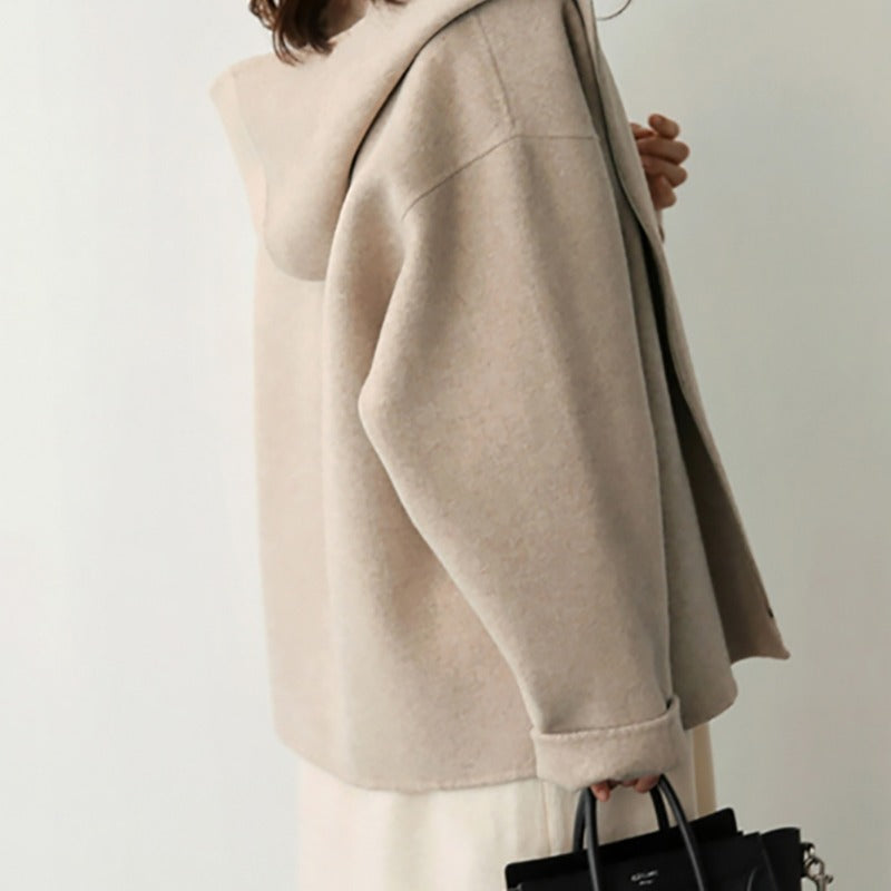 Kaya - Moderne Damesjas met Capuchon voor Stijl en Comfort