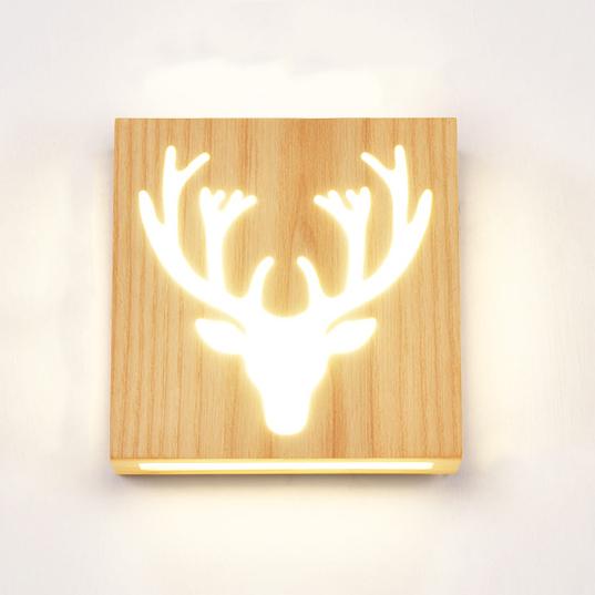 EcoLicht - Moderne LED Wandlamp van Massief Hout met Boom- en Geweimotief | Natuur-Inspired Design