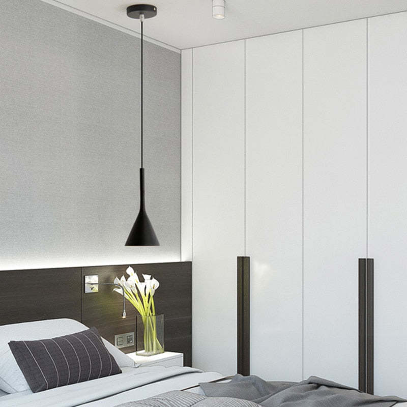TriLux Moderne Driehoek Hanglampen - Zwart, Wit en Geel Designlampen voor Woonkamer en Eettafel
