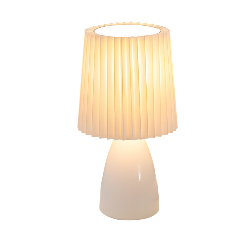 Luxe 12'' Geplooide Stoffen Tafellamp met Glazen Basis en USB, Dimbaar met 1 Lichtpunt