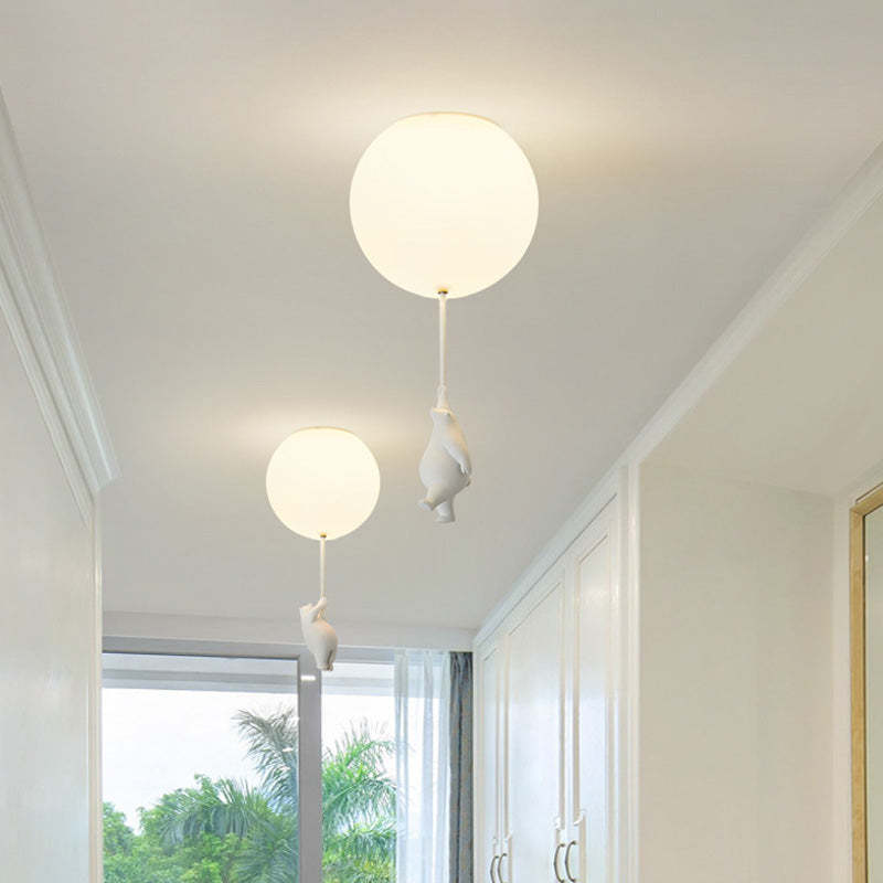 Speelse Beer Ballon Plafondlamp - Unieke Kinderkamer Hanglamp met LED Verlichting