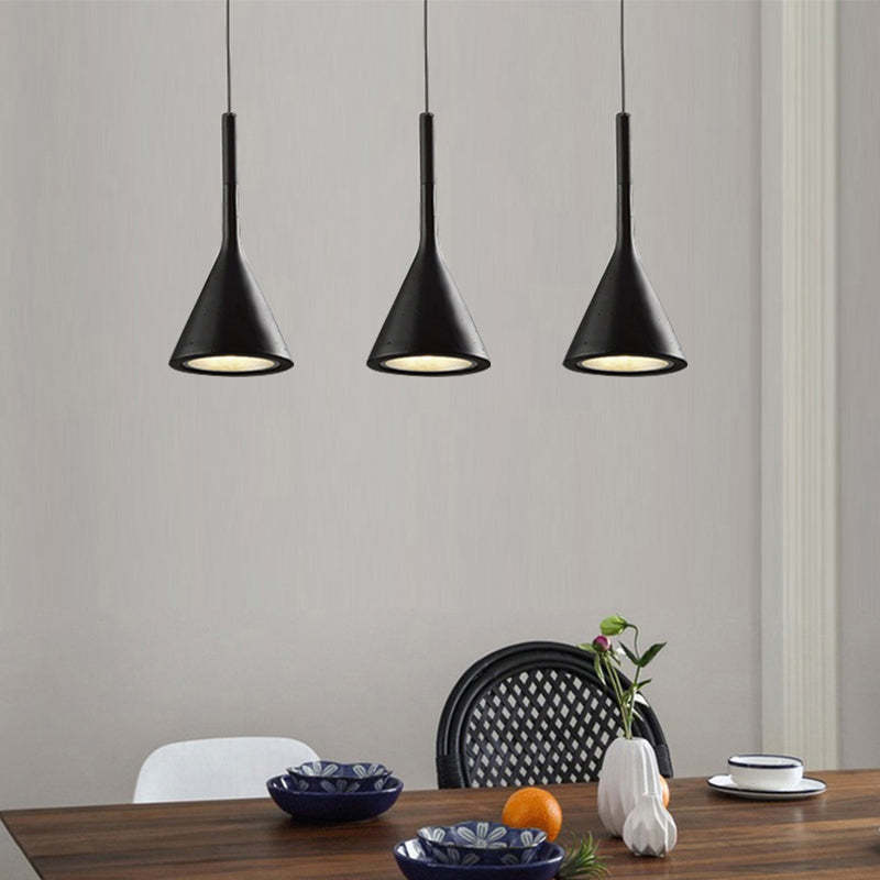 TriLux Moderne Driehoek Hanglampen - Zwart, Wit en Geel Designlampen voor Woonkamer en Eettafel