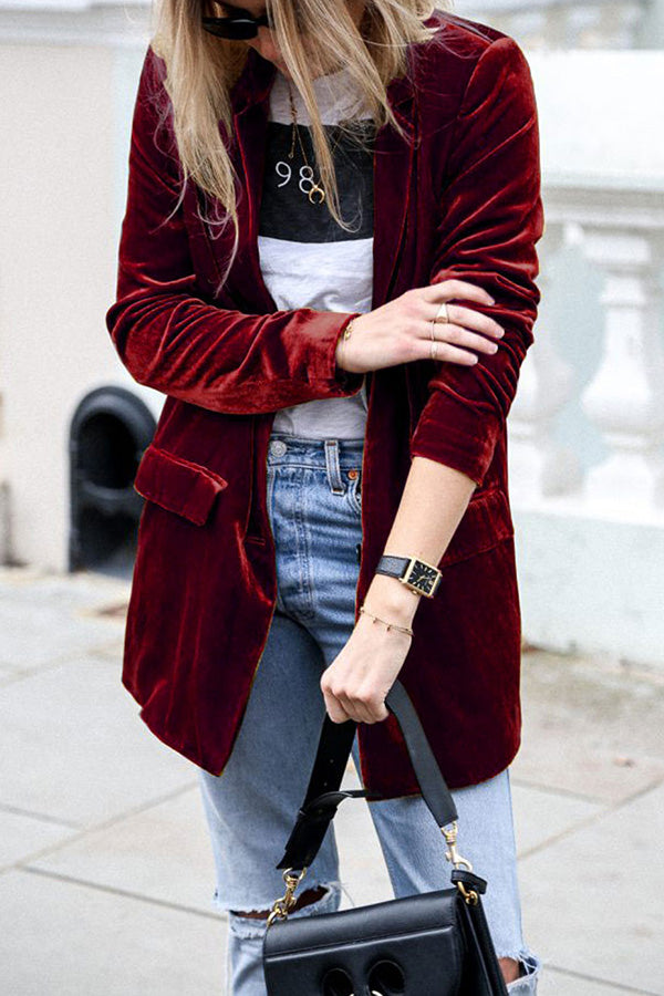 Elvira – Opvallende Fluwelen Blazer in Streetstyle