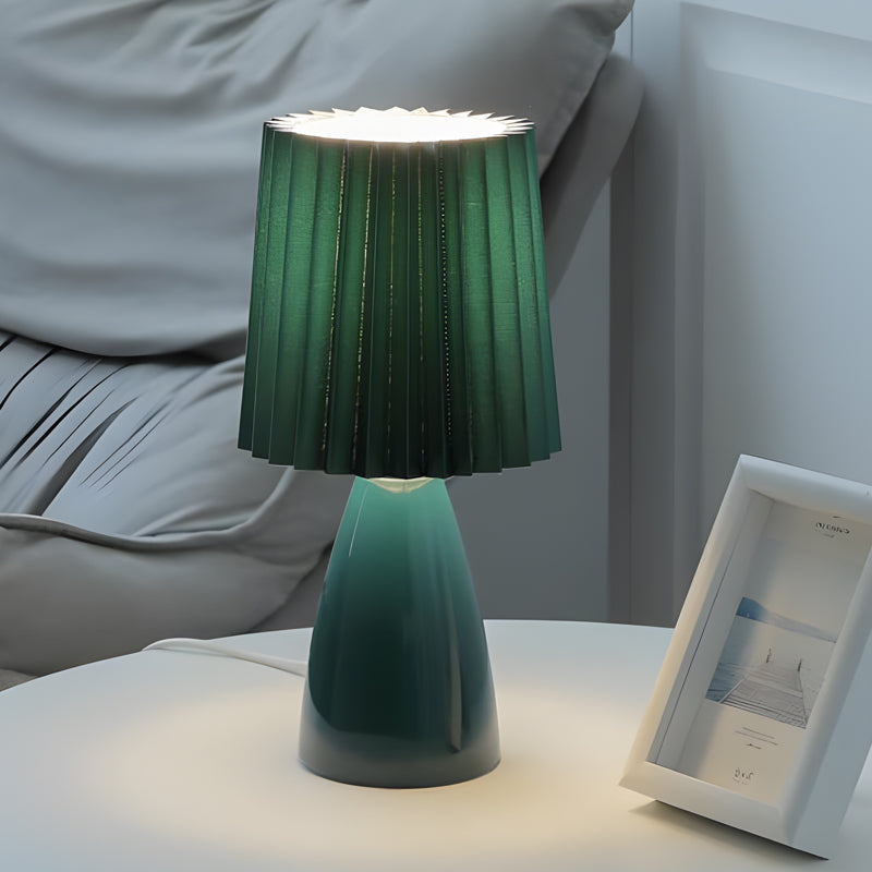 Luxe 12'' Geplooide Stoffen Tafellamp met Glazen Basis en USB, Dimbaar met 1 Lichtpunt