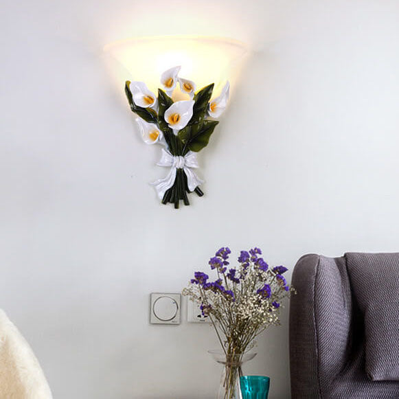 BlossomLight - Wandlamp met één arm en bloemvormig ontwerp