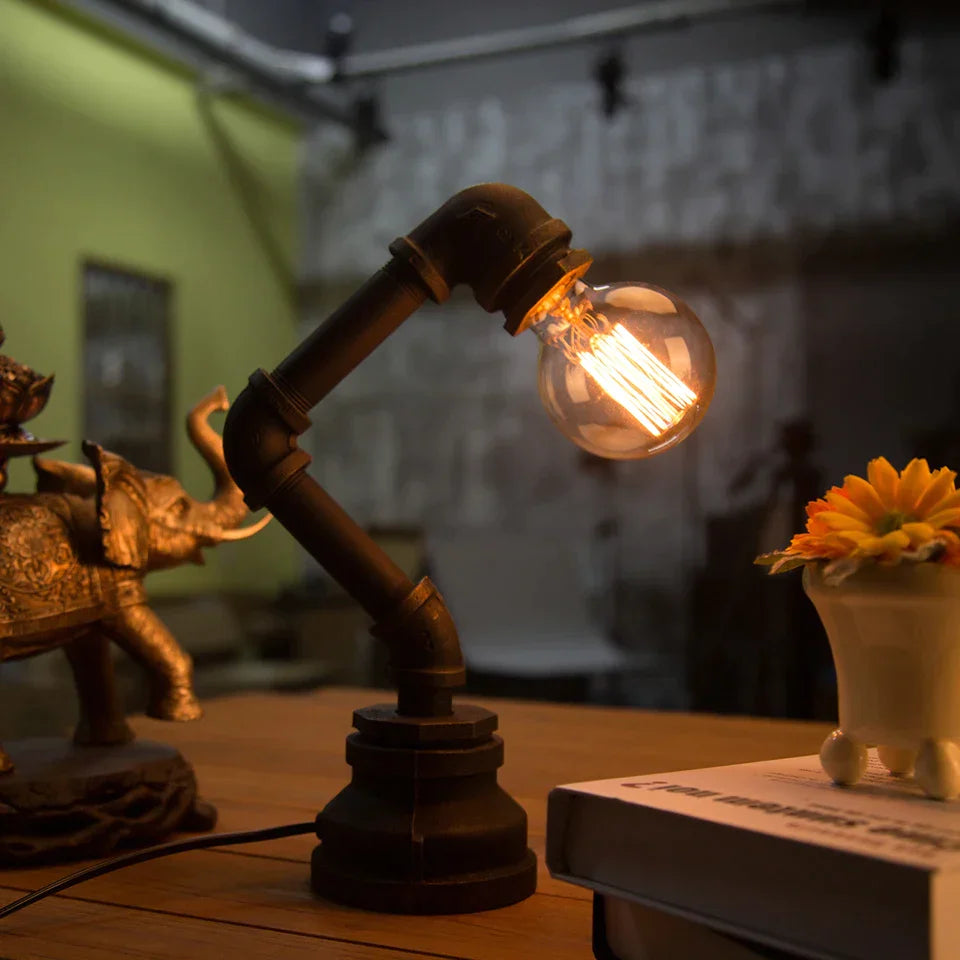 AquaGlow - Originele Metalen Lamp met Waterstroom Verlichting