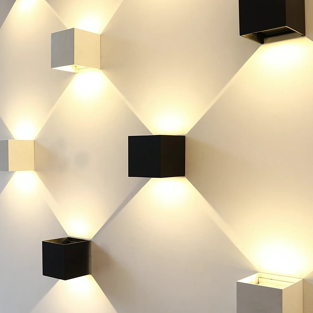 SensorCube - Moderne Wandlamp met Bewegingssensor