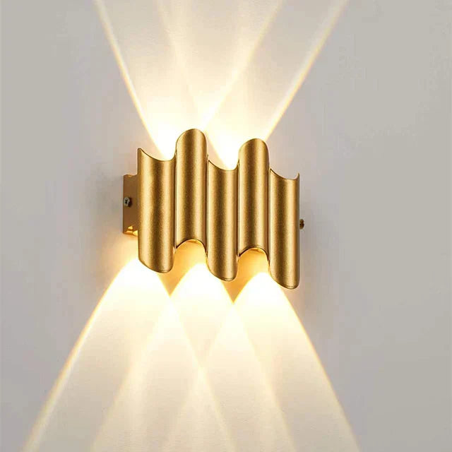 NatureShine - Moderne Wandlamp met Natuurlijke Accenten