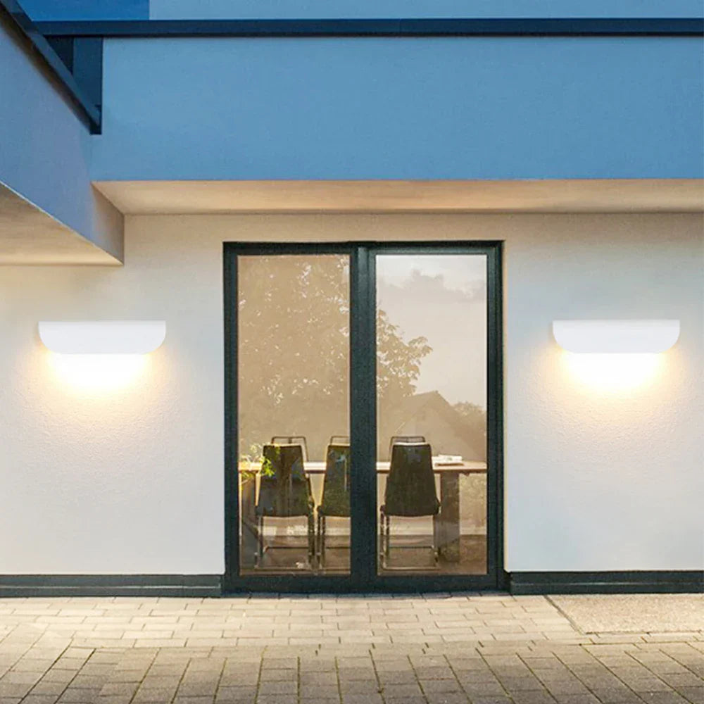 FlowBright - Waterdichte Buitenwandlamp | Duurzame Weerbestendige Verlichting
