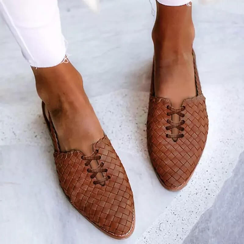 RonaStyle - Handgevlochten Leren Slippers voor Dames – Luxe en Comfort