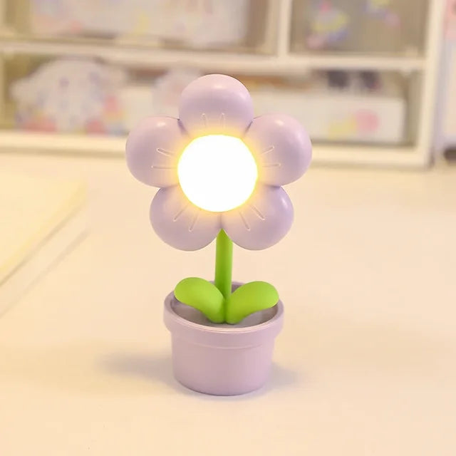 BloomGlow - Kleine Bloemvormige Tafellamp met LED Verlichting