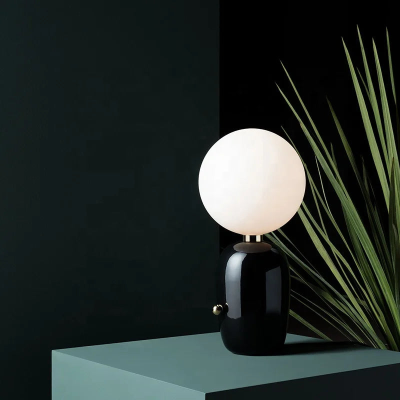 NordicGlow - Moderne Scandinavische Tafellamp met Creatief Design