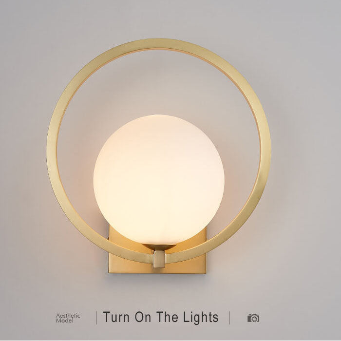 SphereGlow - Stijlvolle wandlamp met glazen bol en één enkele lichtbron
