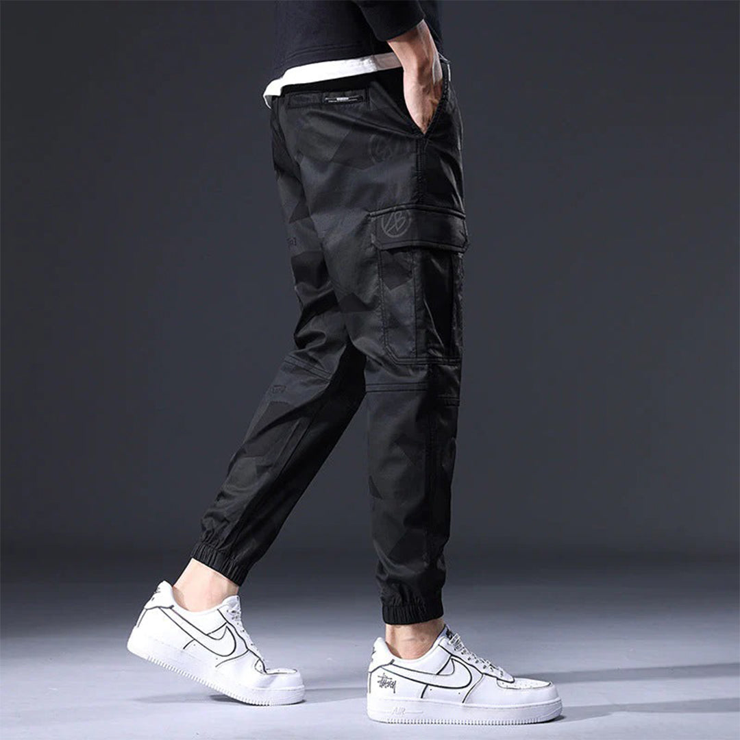StreetFlow Trio: Moeiteloze Streetwear Elegantie voor Heren