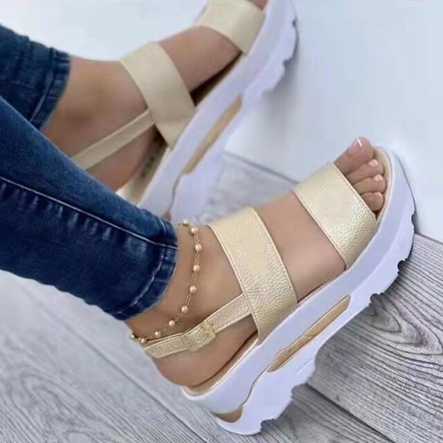 Modieuze Chic Sandalen met Comfortabele Sleehak – Eleganzia Collectie