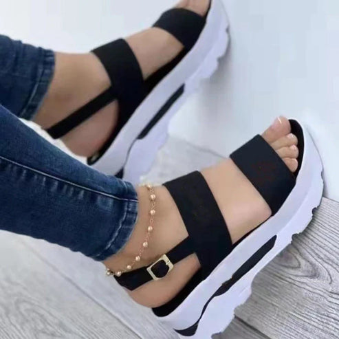 Modieuze Chic Sandalen met Comfortabele Sleehak – Eleganzia Collectie