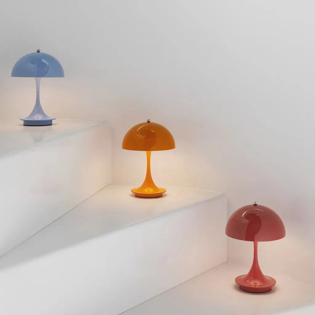 ShadeFlex - Draagbare Metalen Tafellamp | Moderne Verlichting voor Flexibele Gebruik