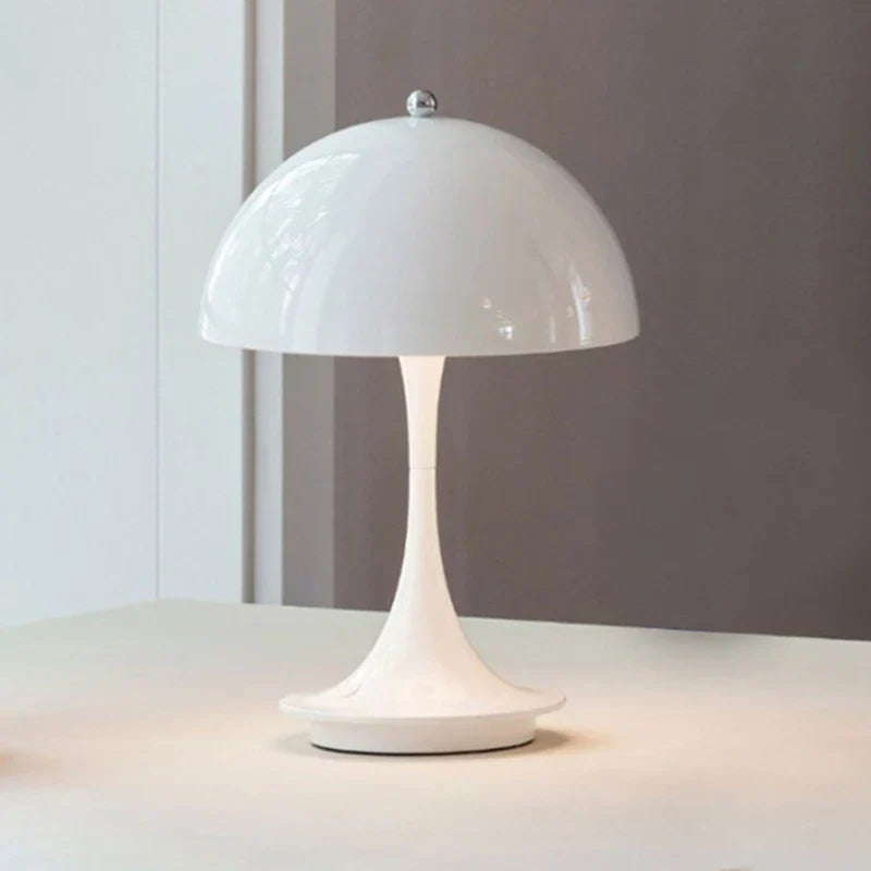 ShadeFlex - Draagbare Metalen Tafellamp | Moderne Verlichting voor Flexibele Gebruik