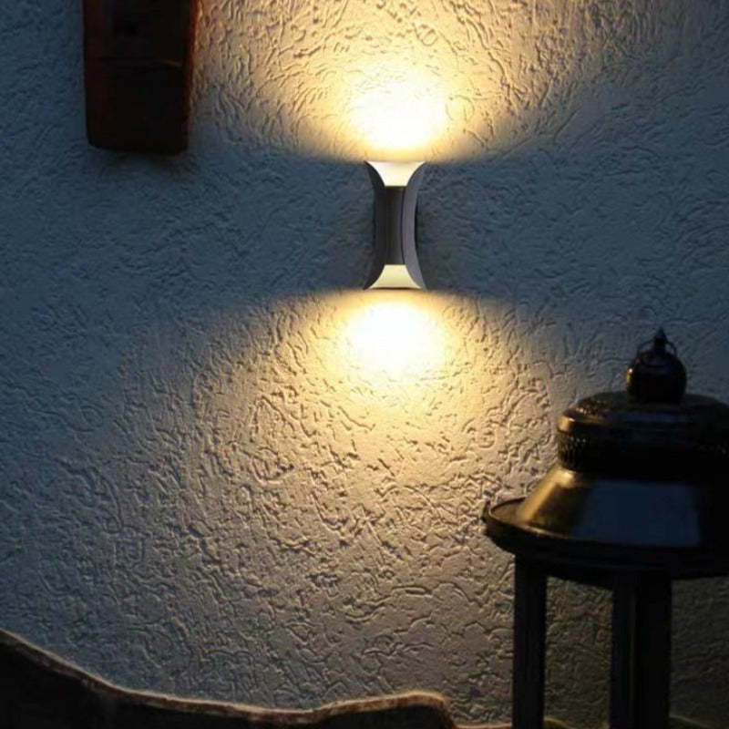 LuxorLED - Moderne Design LED Wandlamp | Zwart Gouden Metaal voor Buiten en Tuin