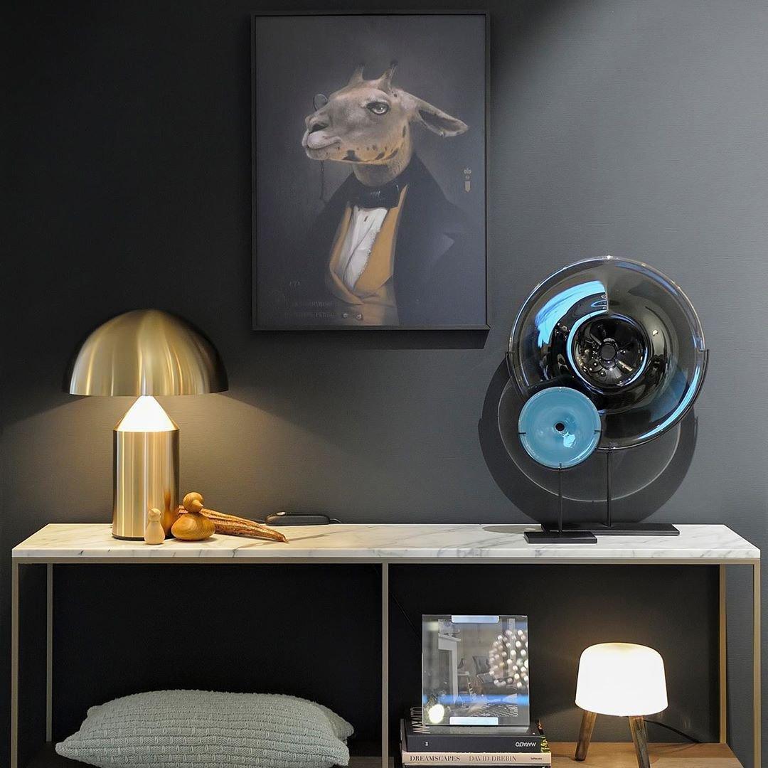 MetalLuxe - Moderne Metalen Tafellamp | Stijlvolle Verlichting voor Woon- en Werkruimtes