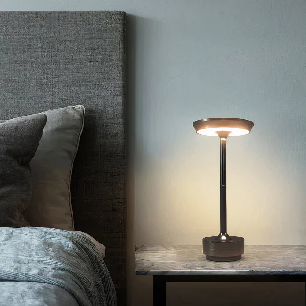 ArtLumen - Elegante Tafellamp van Thomas | Stijlvolle Verlichting voor Elk Interieur