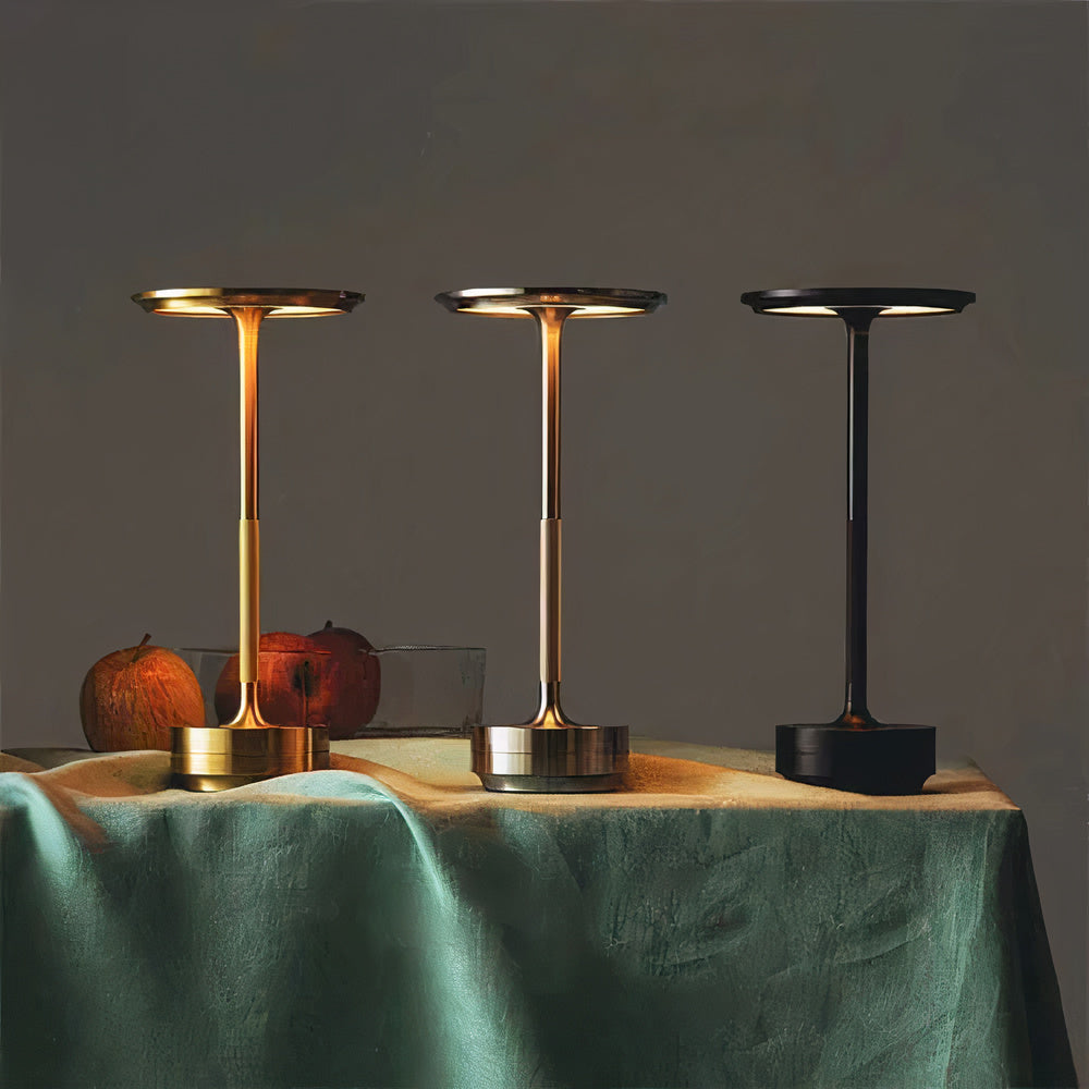 ArtLumen - Elegante Tafellamp van Thomas | Stijlvolle Verlichting voor Elk Interieur