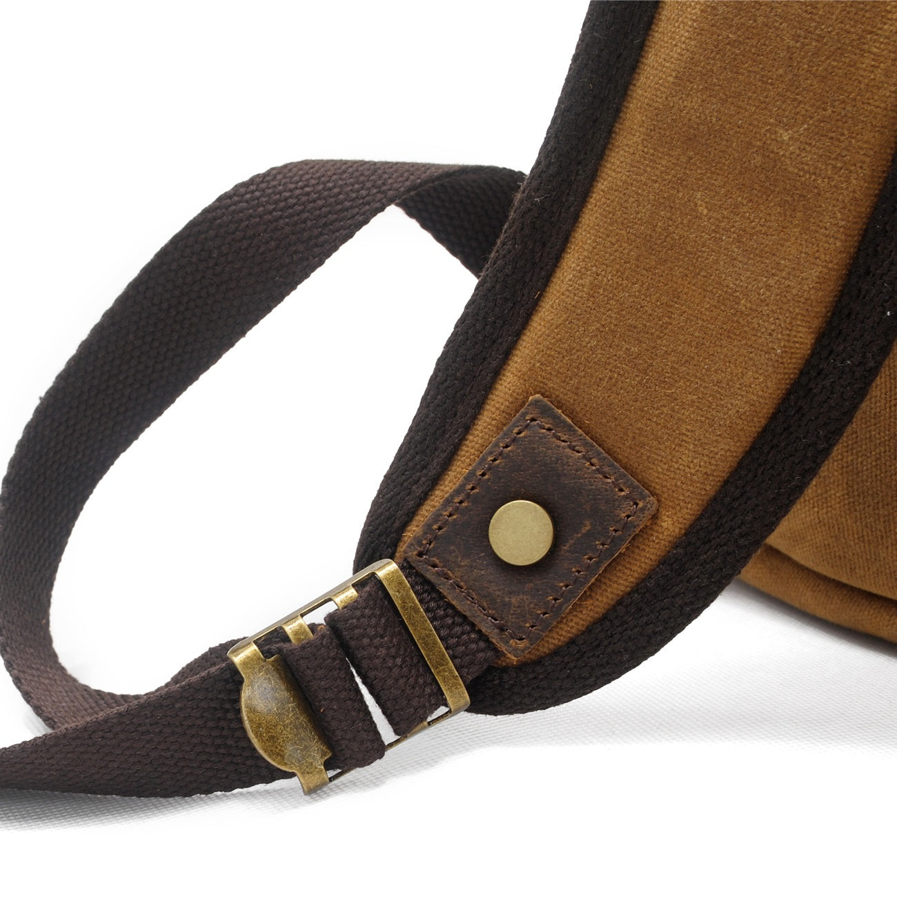 Waxed Canvas Rugzak | BalticTrail – Duurzaam en Stijlvol voor Avontuurlijke Reizigers