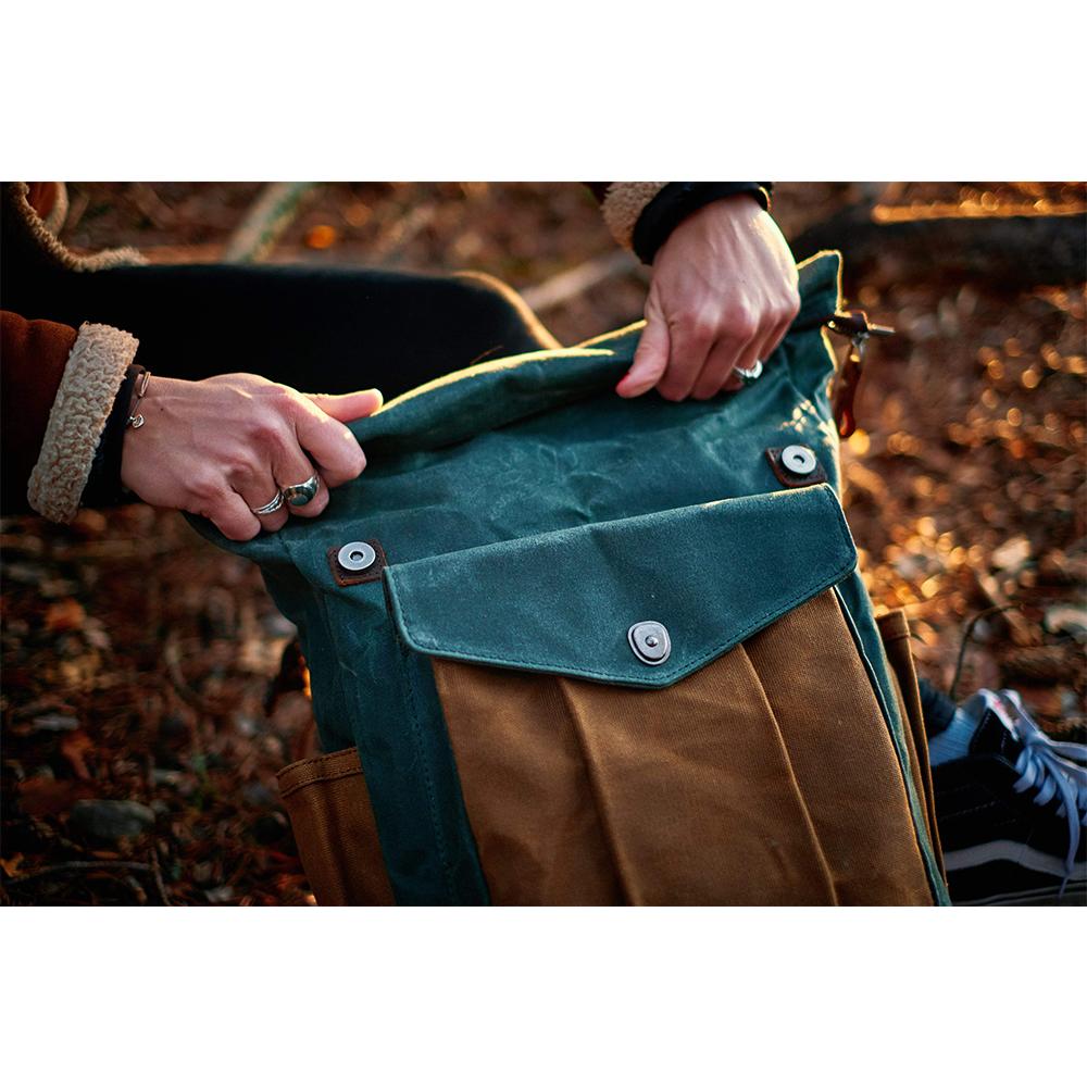 Waxed Canvas Rolltop Rugzak | LundaStyle – Duurzaam en Stijlvol voor Avonturiers