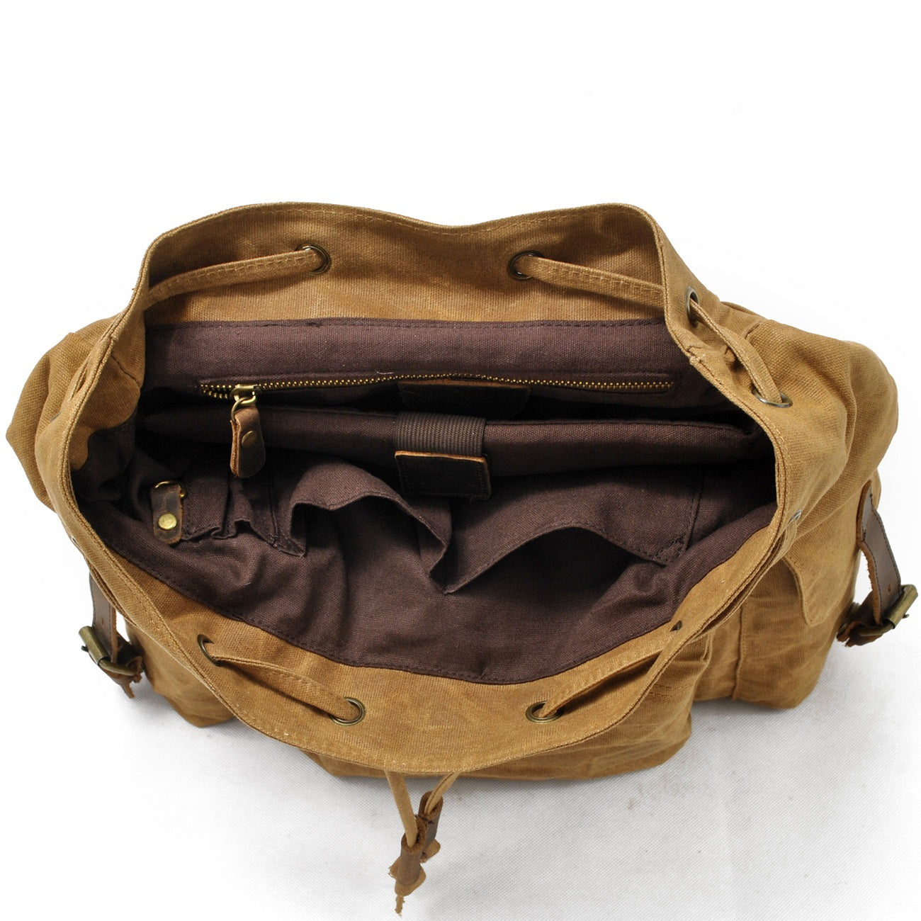 Waxed Canvas Rugzak | BalticTrail – Duurzaam en Stijlvol voor Avontuurlijke Reizigers