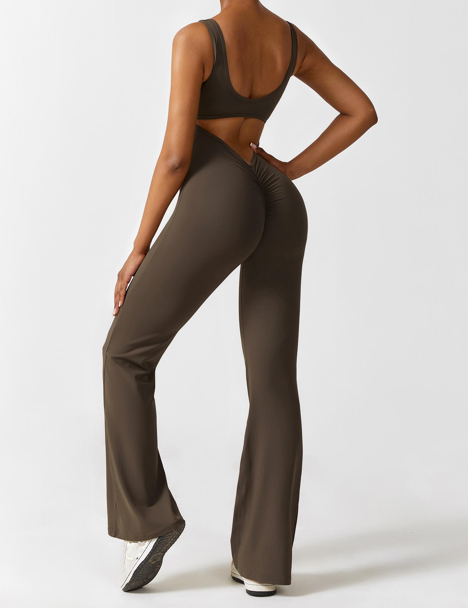 V-Hals Jumpsuit met Uitlopende Pijpen | Elegant en Flatterend Ontwerp