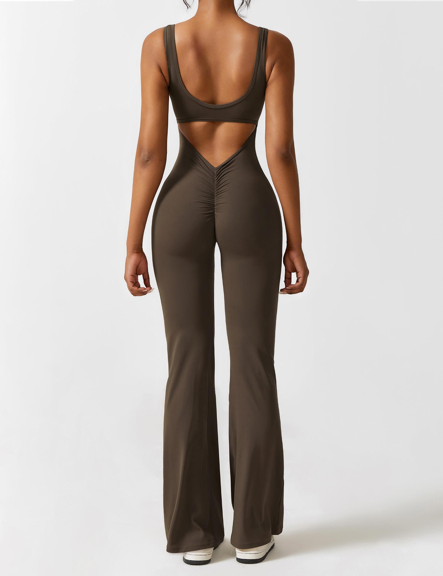 V-Hals Jumpsuit met Uitlopende Pijpen | Elegant en Flatterend Ontwerp